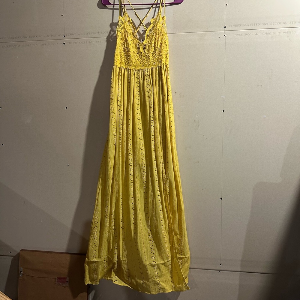 Elegant Yellow Lace Maxi Dress